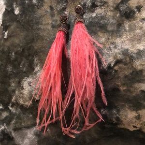 NWOT flamingo pink feather and gunmetal earrings